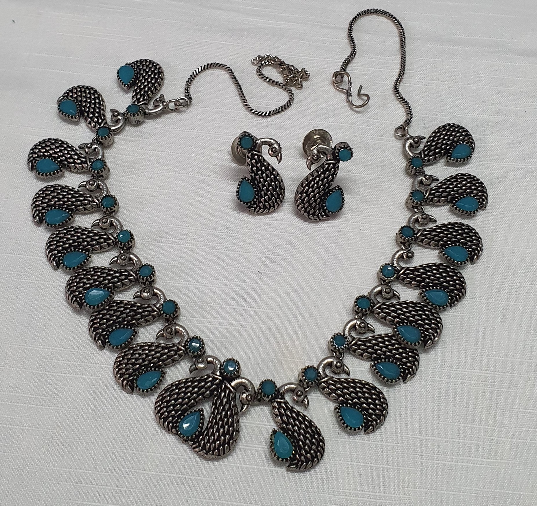 Glamvila Light Blue Stone Jewellery - Image 2