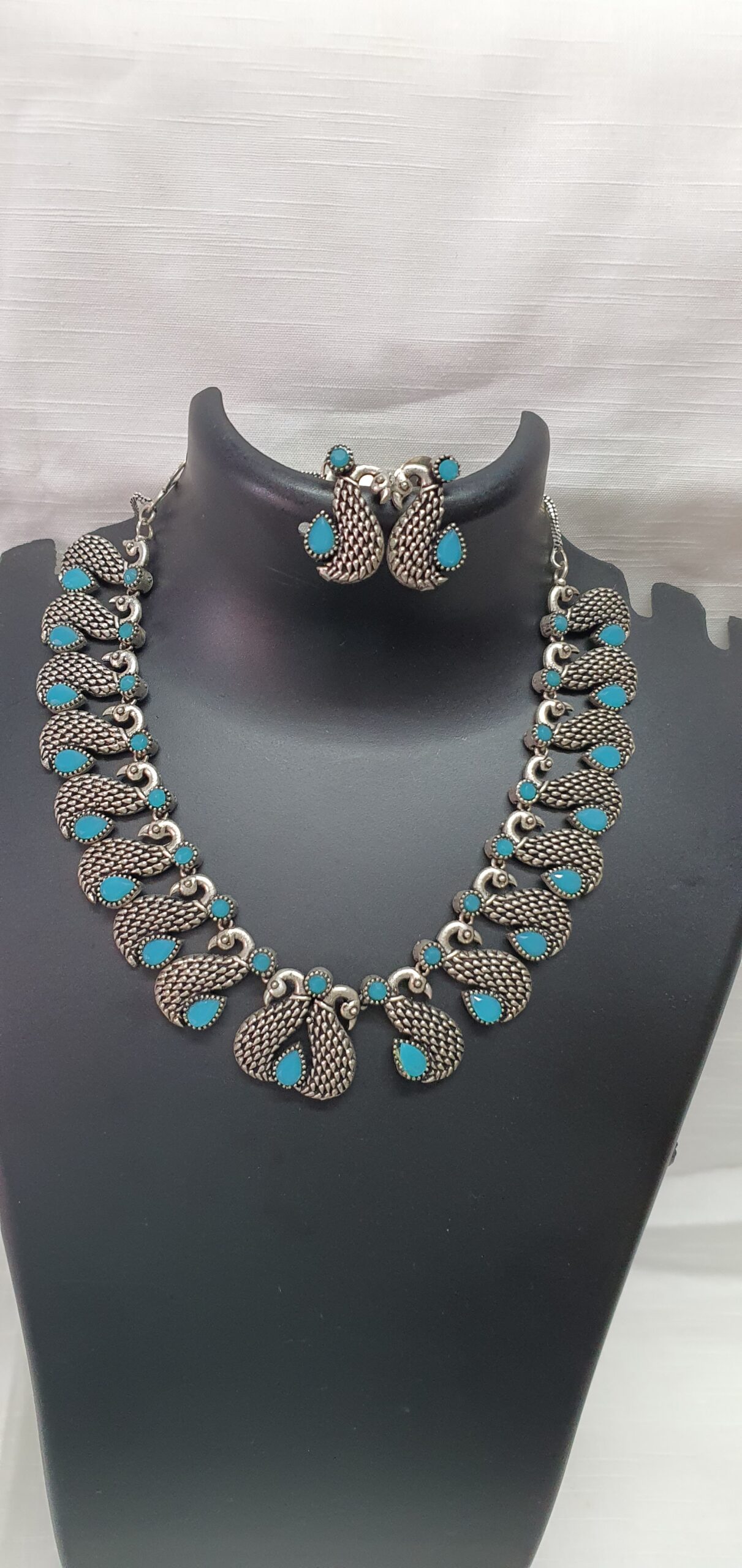 Glamvila Light Blue Stone Jewellery
