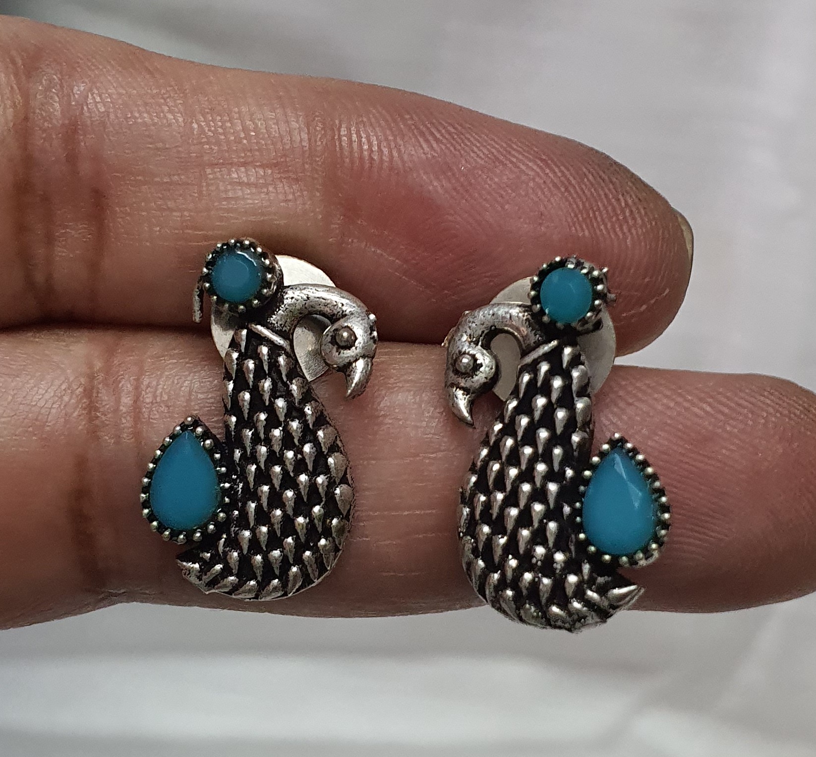 Glamvila Light Blue Stone Jewellery - Image 3