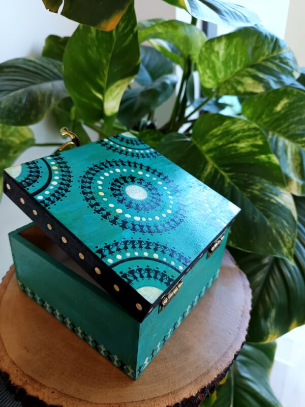 Natyachakra chest