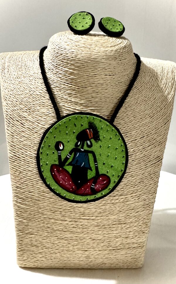 Glamvila Handpainted Fabric Jewellery - Image 3