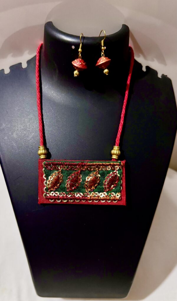 Glamvila Handcrafted Traditional Necklace Set with Earrings, Red and Green Embroidered Design - Image 3