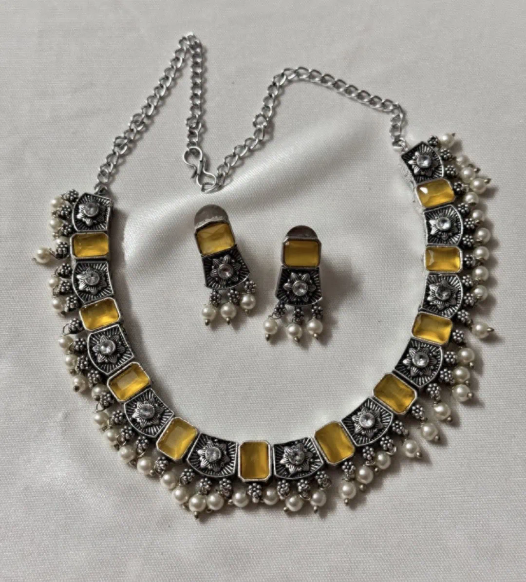 Elegant Golden Stone sJewellery Set - Image 5