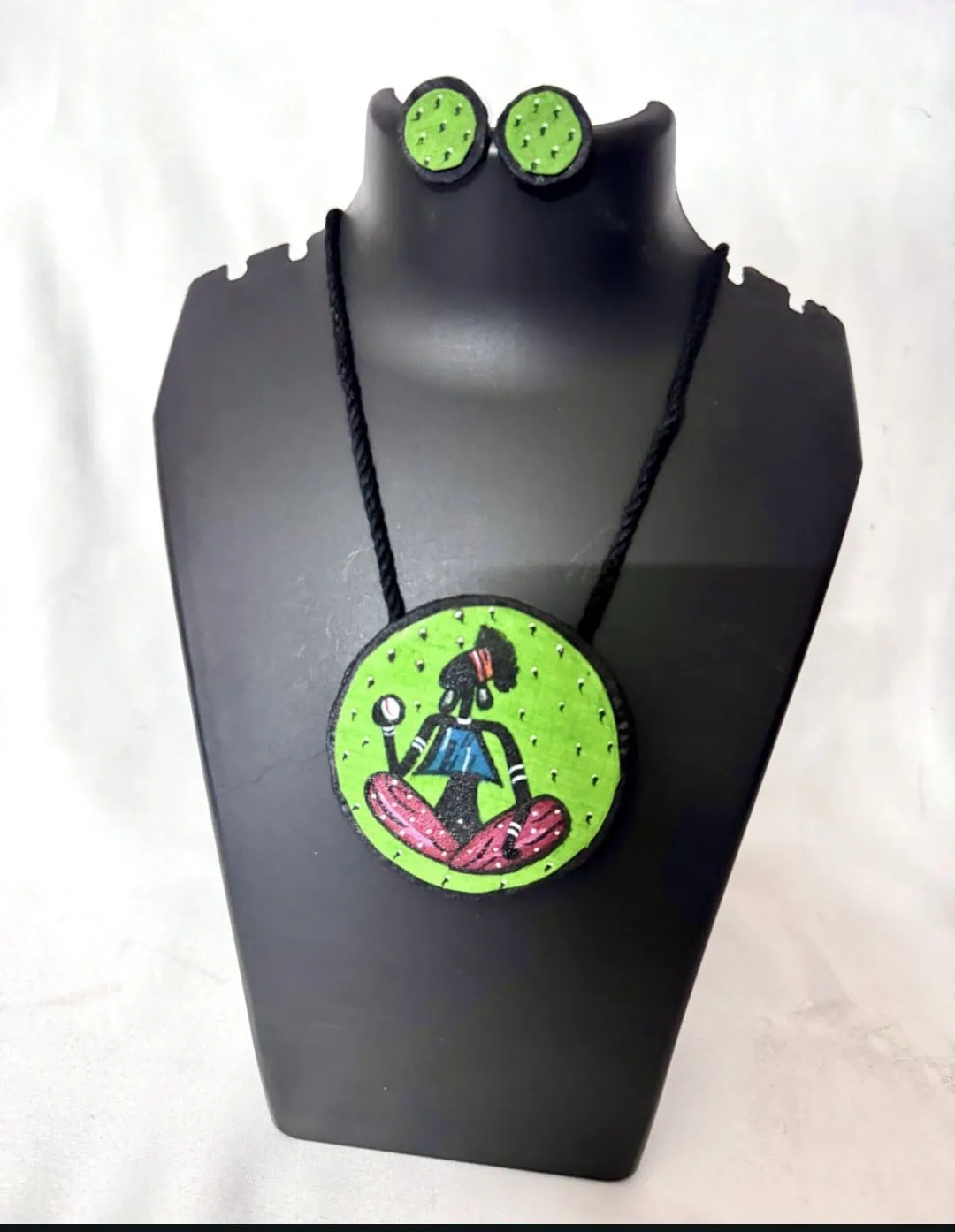Glamvila Handpainted Fabric Jewellery - Image 2