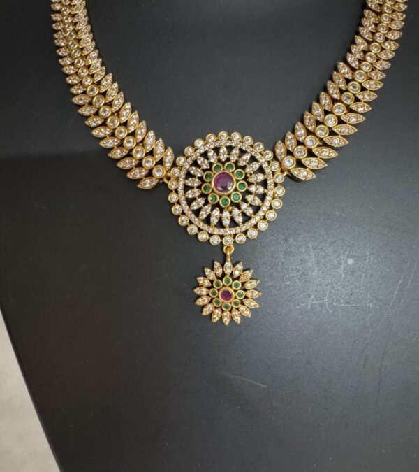 Glamvila AD Stone Jewellery Set - Image 3