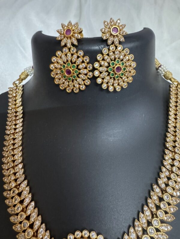Glamvila AD Stone Jewellery Set - Image 5